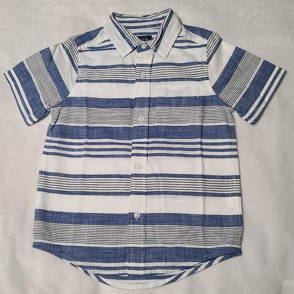 SOLD! ❤️Bundle❤️ 2 Cute Children's Place Boys Short Sleeve Shirts, Size 5/6, - Picture 6 of 10